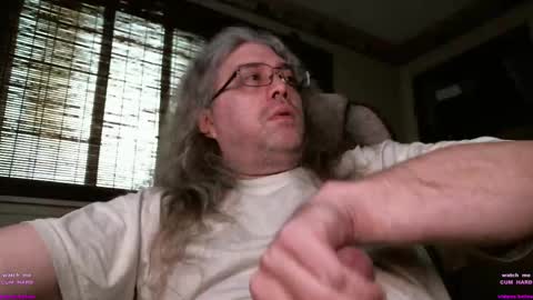 Snapshot of greasybastard chatting on 04-28-26, 10:26 greasybastard online show from 04-28-26, 10:26