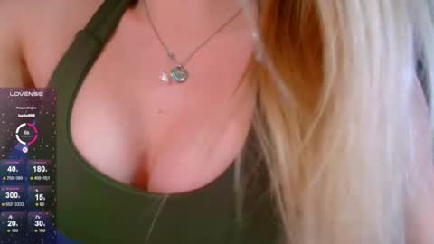 Snapshot of great_blondy chatting on 04-21-26, 08:12 Anny online show from 04-21-26, 08:12