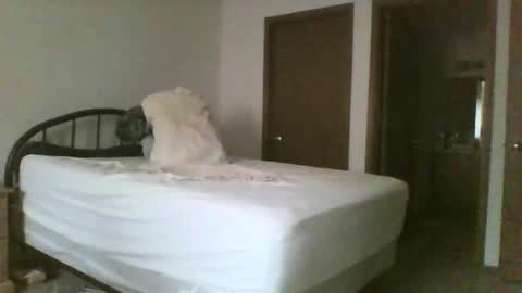 Snapshot of greatgazu chatting on 10-25-25, 02:35 hotforyou69 online show from 10-25-25, 02:35