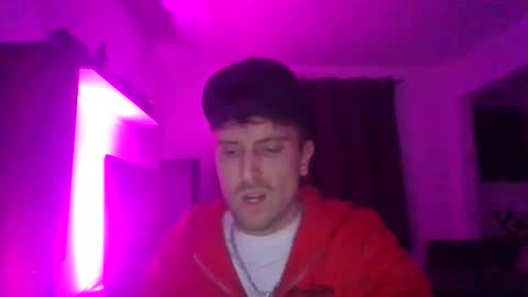 Snapshot of greatgoetze chatting on 11-05-25, 01:05 greatgoetze online show from 11-05-25, 01:05