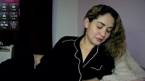 Snapshot of greeicywells chatting on 05-17-26, 10:44 Greeicy online show from 05-17-26, 10:44