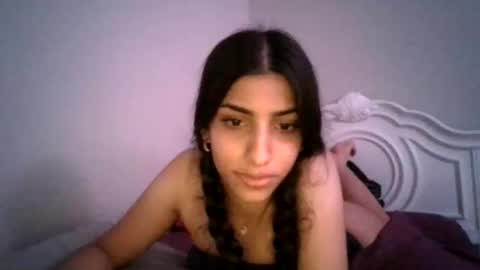 greencheek0 online show from 11-02-25, 02:25