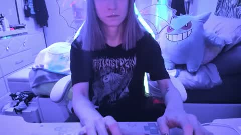 Snapshot of greeneyedlovexo chatting on 01-16-25, 04:07 GreenEyedLovexo online show from 01-16-25, 04:07