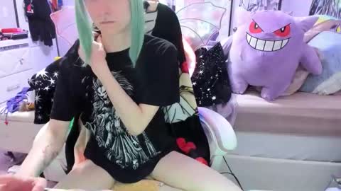 GreenEyedLovexo online show from 11-22-25, 09:58