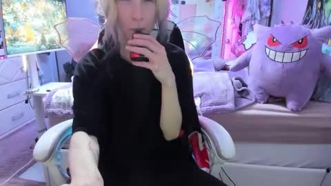 GreenEyedLovexo online show from 12-17-25, 03:51