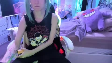 GreenEyedLovexo online show from 04-22-26, 06:31