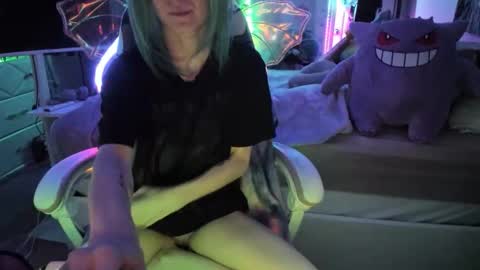 GreenEyedLovexo online show from 04-28-26, 05:01