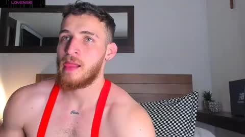 Snapshot of greeneyes_col chatting on 12-03-24, 06:04 Juan online show from 12-03-24, 06:04