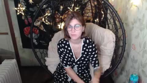 Snapshot of greenwitch9 chatting on 10-17-25, 06:27 Lina online show from 10-17-25, 06:27