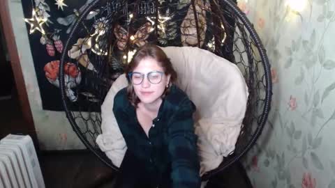 Snapshot of greenwitch9 chatting on 10-18-25, 11:44 Lina online show from 10-18-25, 11:44