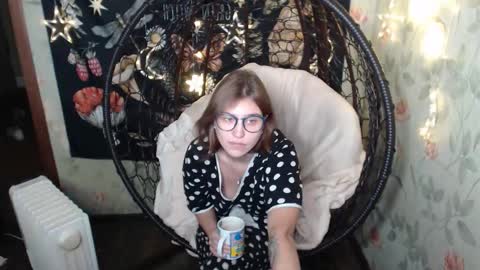 Snapshot of greenwitch9 chatting on 10-20-25, 08:59 Lina online show from 10-20-25, 08:59