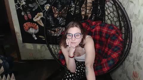 Snapshot of greenwitch9 chatting on 02-11-26, 11:26 Lina online show from 02-11-26, 11:26