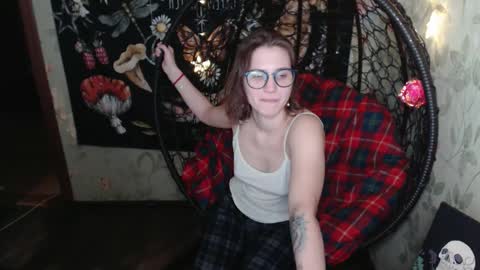 Snapshot of greenwitch9 chatting on 03-04-26, 10:54 Lina online show from 03-04-26, 10:54