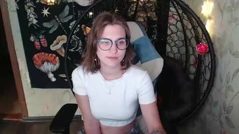 Lina online show from 07-14-26, 10:21