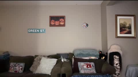 Snapshot of greenxxxqueen chatting on 12-31-24, 05:11 SexQueen Nikki online show from 12-31-24, 05:11