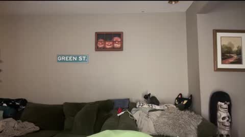 Snapshot of greenxxxqueen chatting on 01-26-25, 05:45 SexQueen Nikki online show from 01-26-25, 05:45