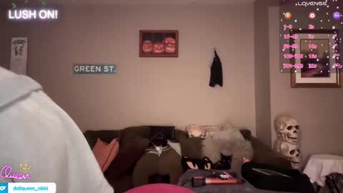 SexQueen Nikki online show from 01-10-26, 04:36