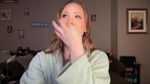 Snapshot of greenxxxqueen chatting on 05-31-26, 05:04 SexQueen Nikki online show from 05-31-26, 05:04