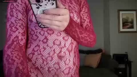 Snapshot of greenxxxqueen chatting on 06-19-26, 04:28 SexQueen Nikki online show from 06-19-26, 04:28