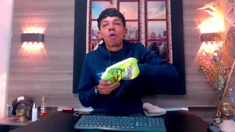 GregorySforza online show from 12-02-25, 07:09