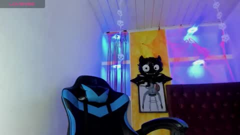 Snapshot of greiccy_20 chatting on 10-30-25, 04:03 GREICCY online show from 10-30-25, 04:03