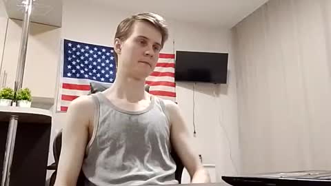 Snapshot of greonn chatting on 05-07-26, 04:45 Felix online show from 05-07-26, 04:45