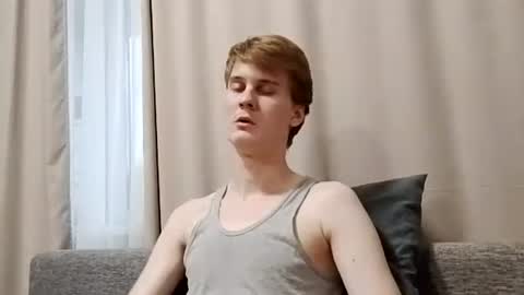 Snapshot of greonn chatting on 06-17-26, 05:03 Felix online show from 06-17-26, 05:03
