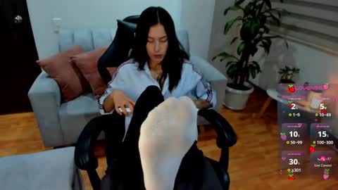 Snapshot of greta_miss chatting on 02-05-25, 11:28 Emmy online show from 02-05-25, 11:28