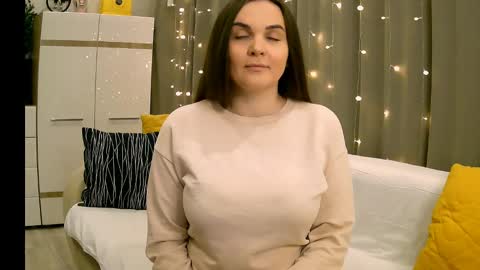 Snapshot of gretagrant chatting on 01-03-25, 11:12 GretaGrant online show from 01-03-25, 11:12