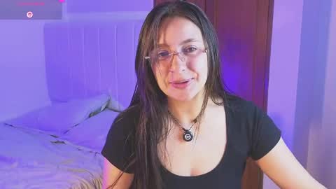 Snapshot of gretta_lane chatting on 06-09-26, 01:17 Jenny online show from 06-09-26, 01:17