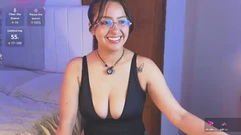 Snapshot of gretta_lane chatting on 06-12-26, 09:57 Jenny online show from 06-12-26, 09:57