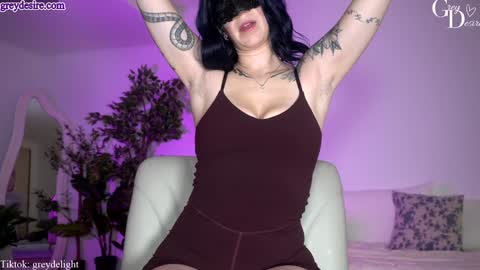       2 online show from 02-02-26, 03:44