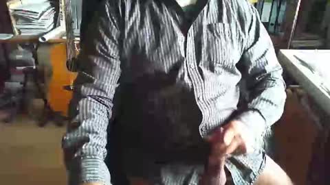 greyhounddog online show from 10-10-25, 09:52