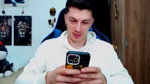 Snapshot of griego01 chatting on 12-03-24, 04:14 griego01 online show from 12-03-24, 04:14