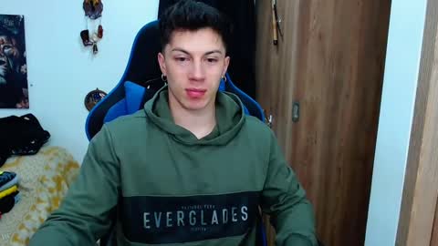 Snapshot of griego01 chatting on 12-28-24, 01:50 griego01 online show from 12-28-24, 01:50