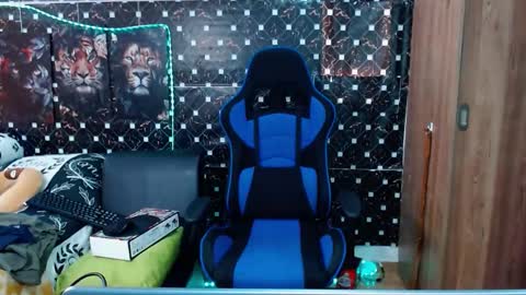 Snapshot of griego01 chatting on 09-13-25, 08:08 griego01 online show from 09-13-25, 08:08