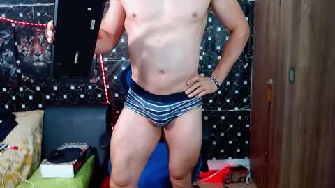 Snapshot of griego01 chatting on 09-18-25, 01:51 griego01 online show from 09-18-25, 01:51