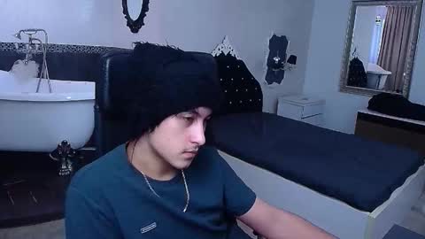 Snapshot of griffindane chatting on 02-20-26, 05:37 GriffinDane online show from 02-20-26, 05:37