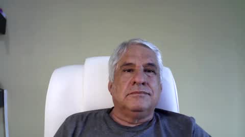 grisa01 online show from 02-01-25, 06:08