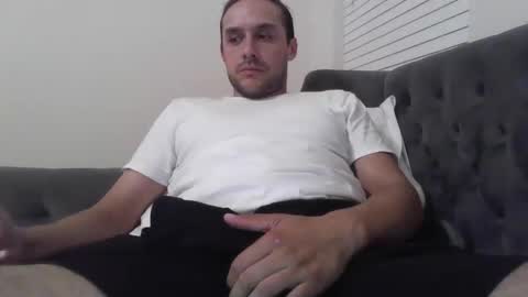 Snapshot of grnde789 chatting on 11-24-25, 02:11 grnde789 online show from 11-24-25, 02:11