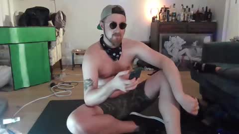 Snapshot of growingcub94 chatting on 01-29-25, 02:40 Alpha pup online show from 01-29-25, 02:40