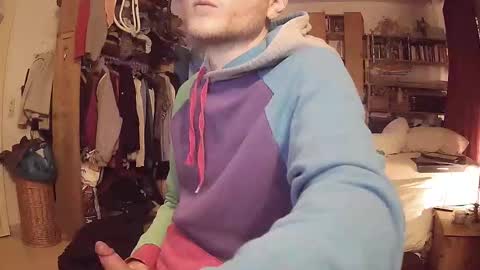 Snapshot of gruendamien chatting on 12-19-25, 03:52 gruendamien online show from 12-19-25, 03:52