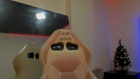 Snapshot of grupojade chatting on 12-15-25, 07:51 grupojade online show from 12-15-25, 07:51