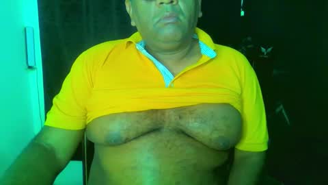 Snapshot of gryzzlybear chatting on 11-16-25, 04:34 BEARGRYZZLY online show from 11-16-25, 04:34