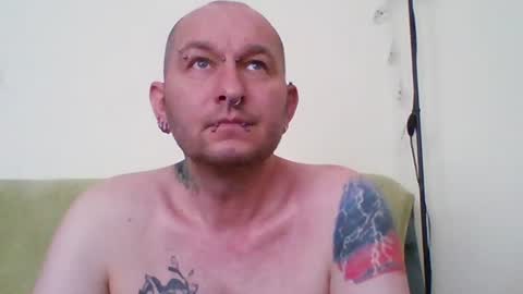 Snapshot of grzegorz40 chatting on 07-10-26, 08:29 grzegorz40 online show from 07-10-26, 08:29