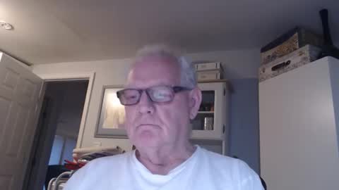 Snapshot of gspotlover1 chatting on 05-23-26, 11:03 Horny Daddy online show from 05-23-26, 11:03