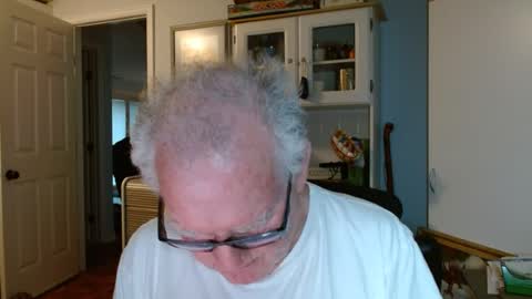 Snapshot of gspotlover1 chatting on 06-27-26, 01:39 Horny Daddy online show from 06-27-26, 01:39