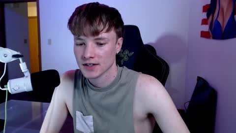 Snapshot of gucciboi4 chatting on 01-25-25, 03:40 gucciboi4 online show from 01-25-25, 03:40