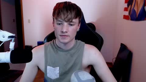 Snapshot of gucciboi4 chatting on 02-08-25, 03:52 gucciboi4 online show from 02-08-25, 03:52