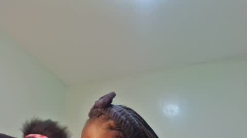 gud_lunah1 online show from 06-22-26, 03:31